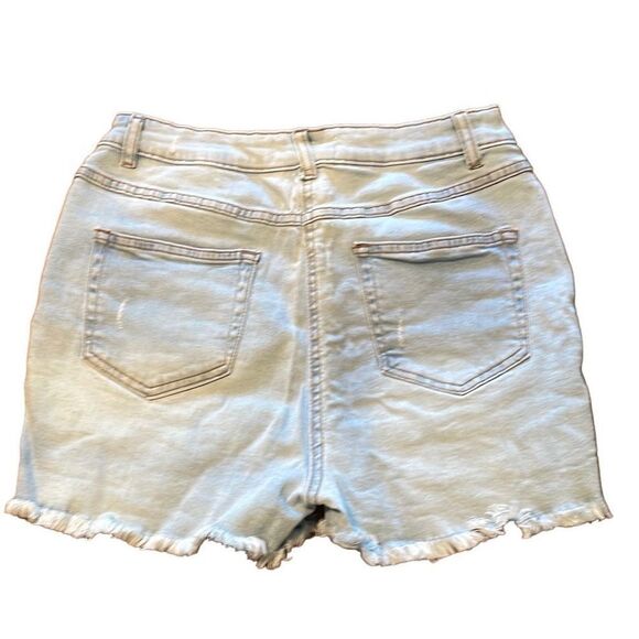 Parisian light wash stretch distressed jean shorts size 8 - Picture 3 of 10